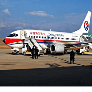 梅州航空运输航空快运业稳步发展的原因是什么？